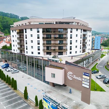 City Center Accommodation - 308 Resita Ngoại thất bức ảnh